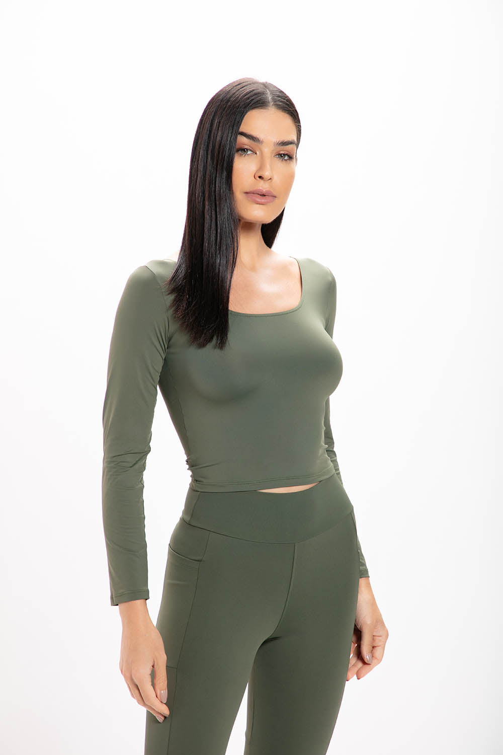 Cropped Verde Basic Manga Longa