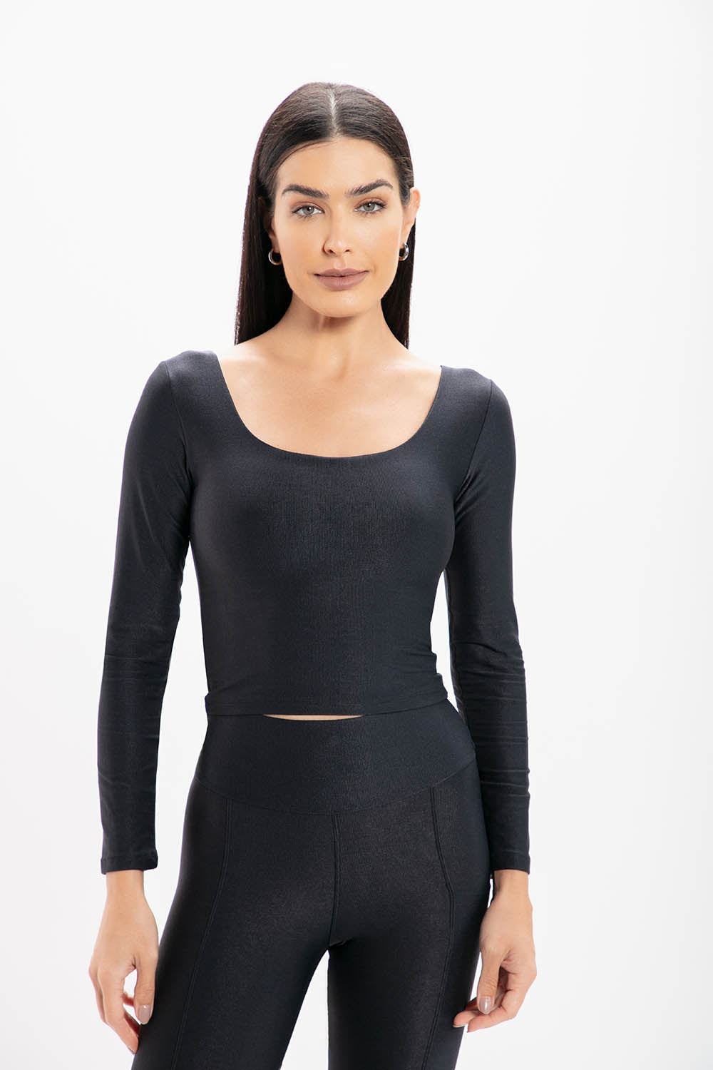 Cropped Black Glossy Manga Longa