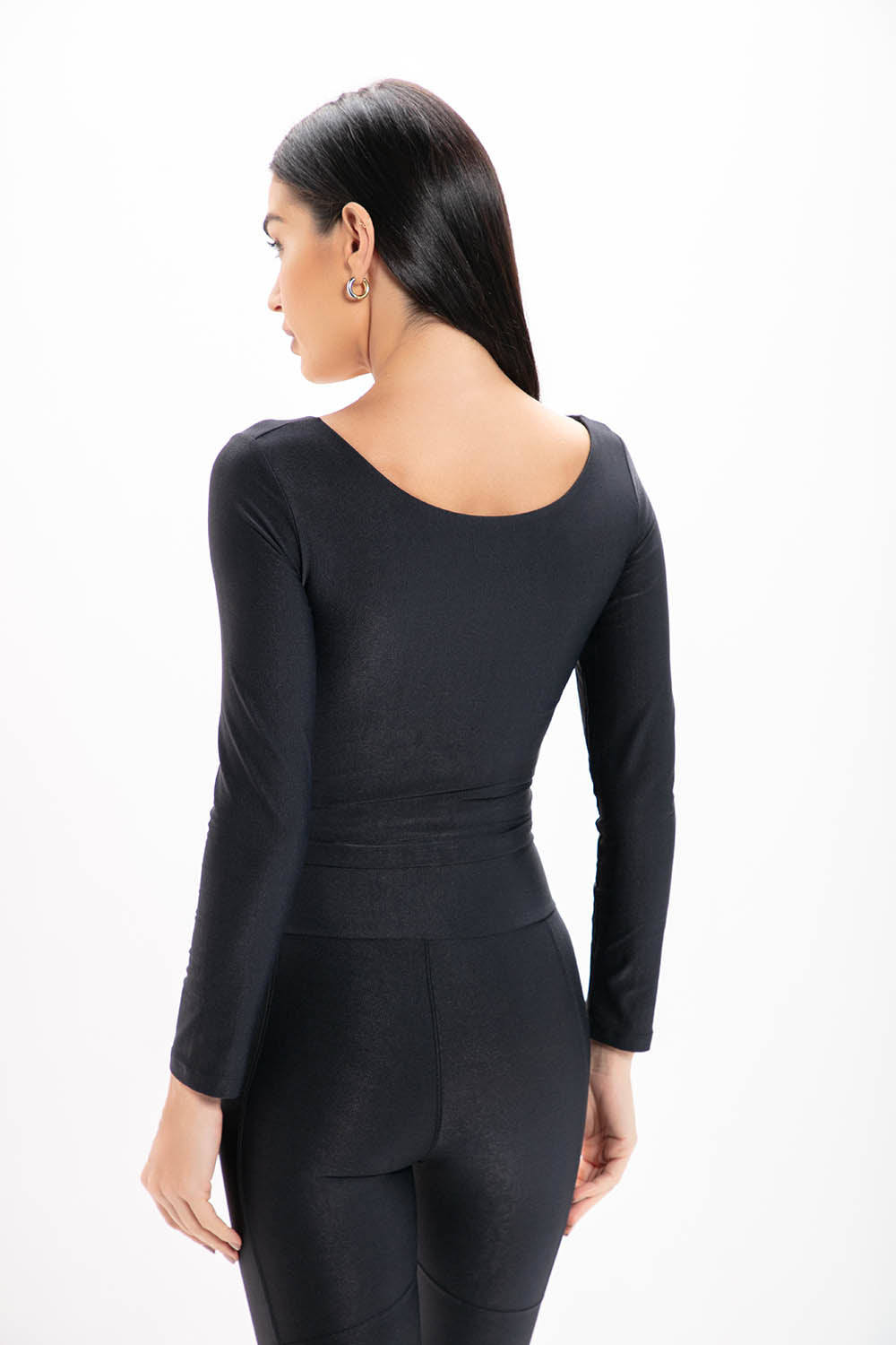 Cropped Black Glossy Manga Longa