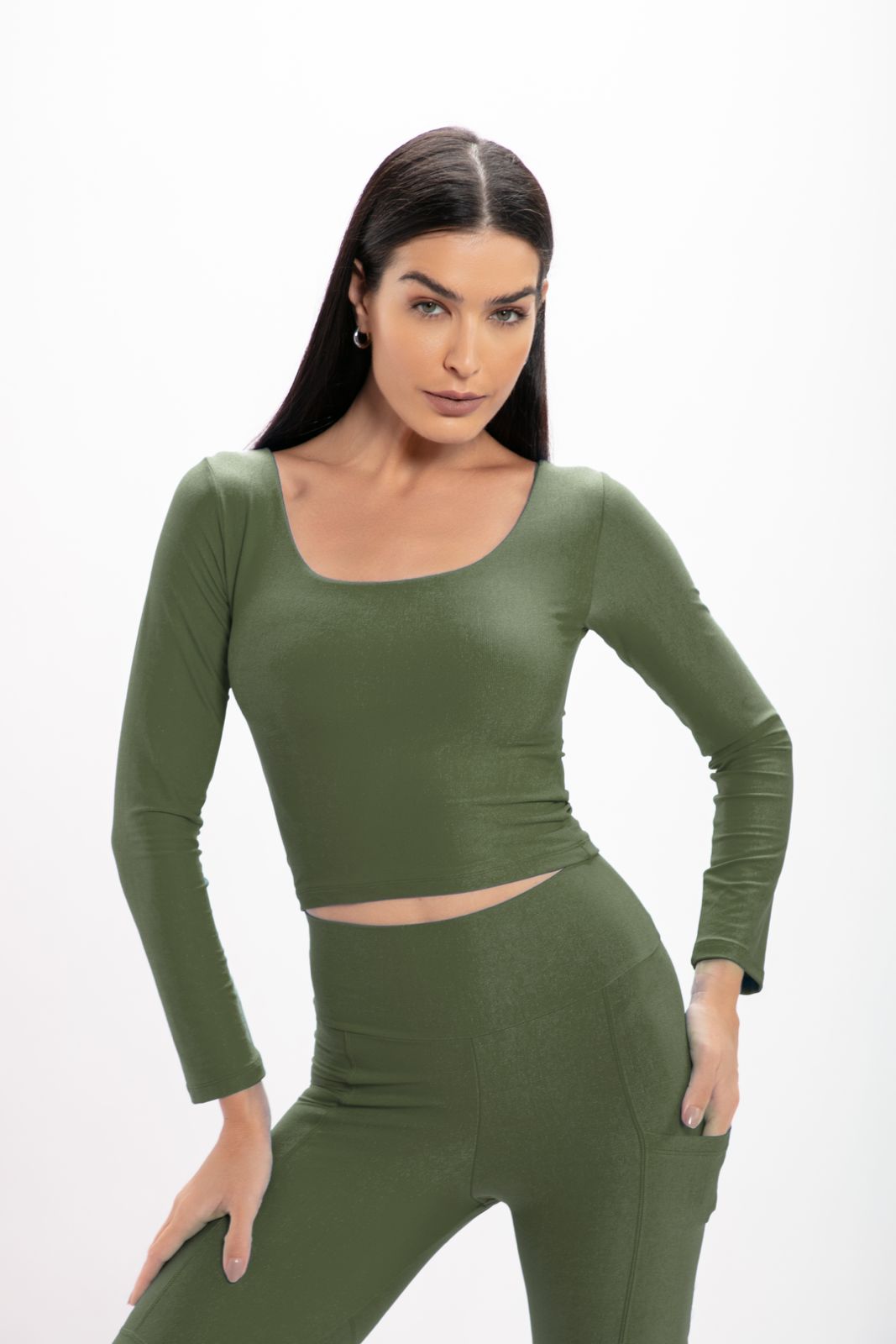 Cropped Verde Hera Glossy Manga Longa