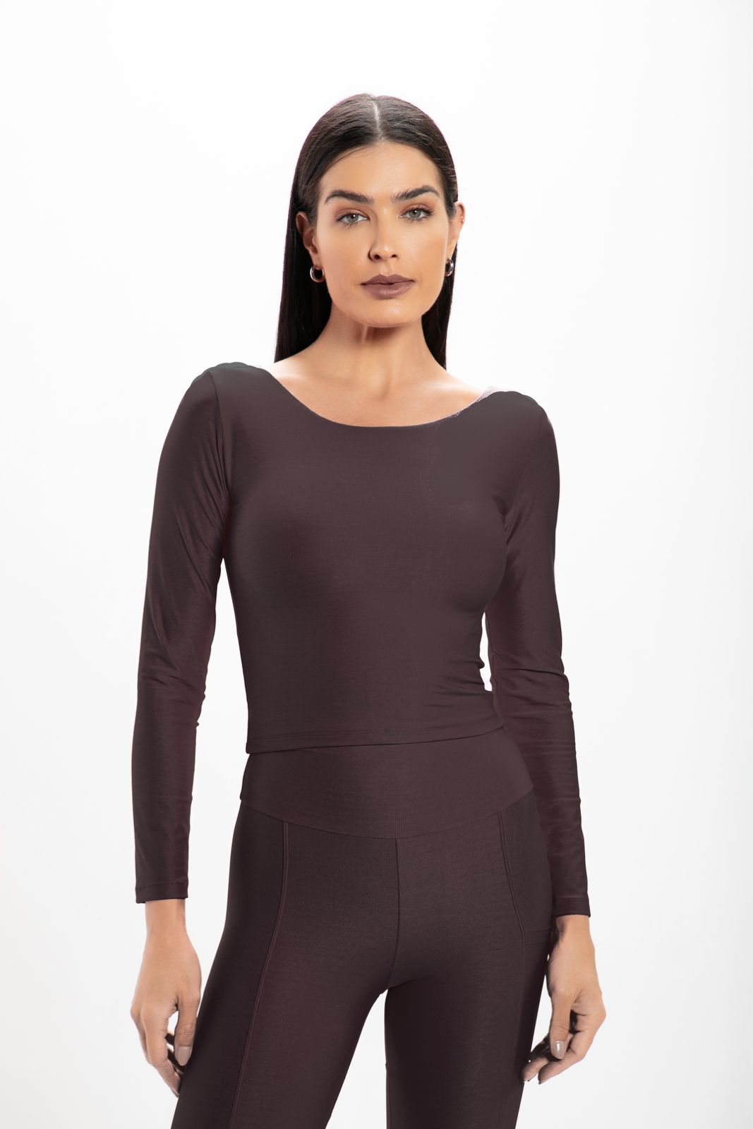 Cropped Ébano Hera Glossy Manga Longa