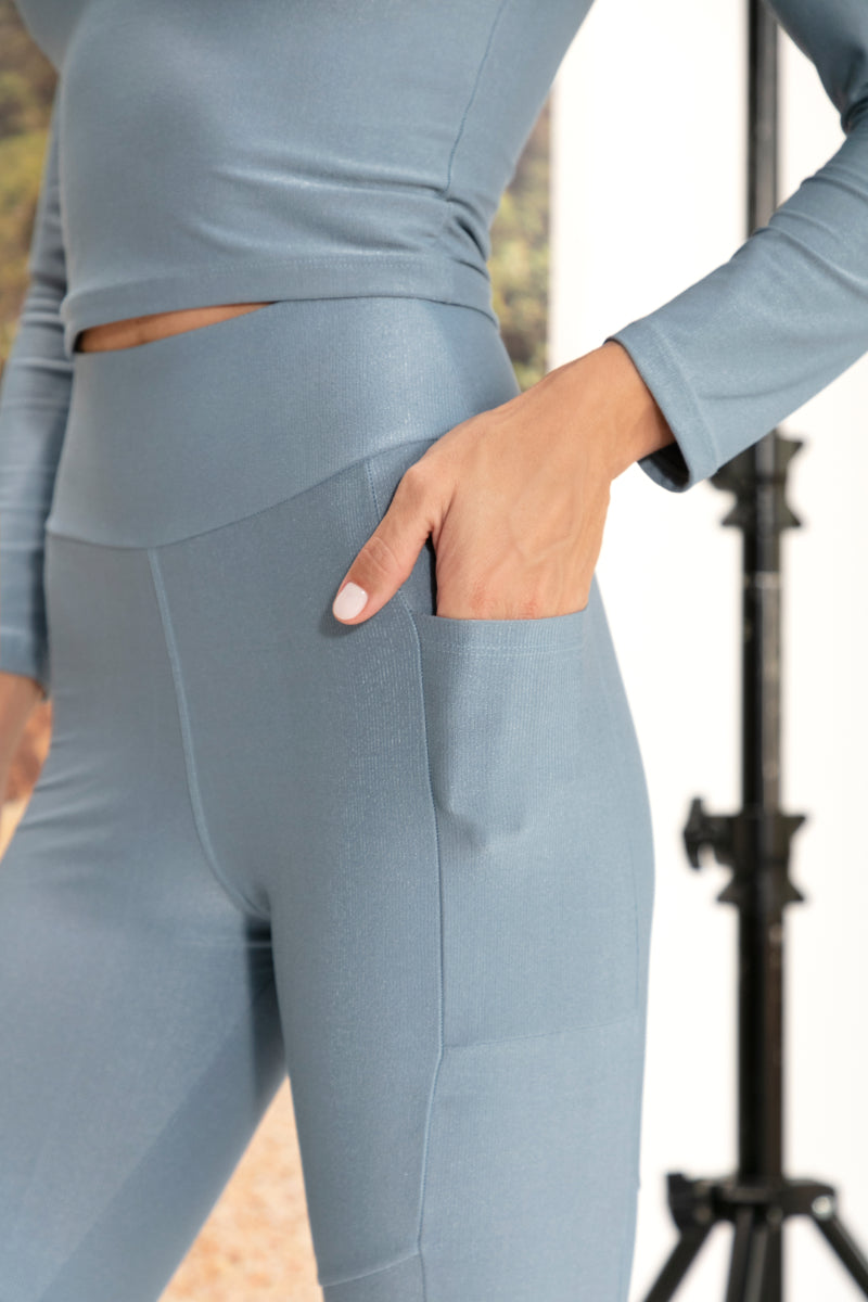 Cropped Wind Blue Glossy Manga Longa